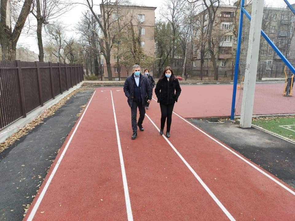 В Днепре вандалы уничтожают стадион за 7 миллионов: нардеп..., фото-3 В Днепре вандалы уничтожают стадион за 7 миллионов: нардеп угрожает "сломанными руками", фото-3