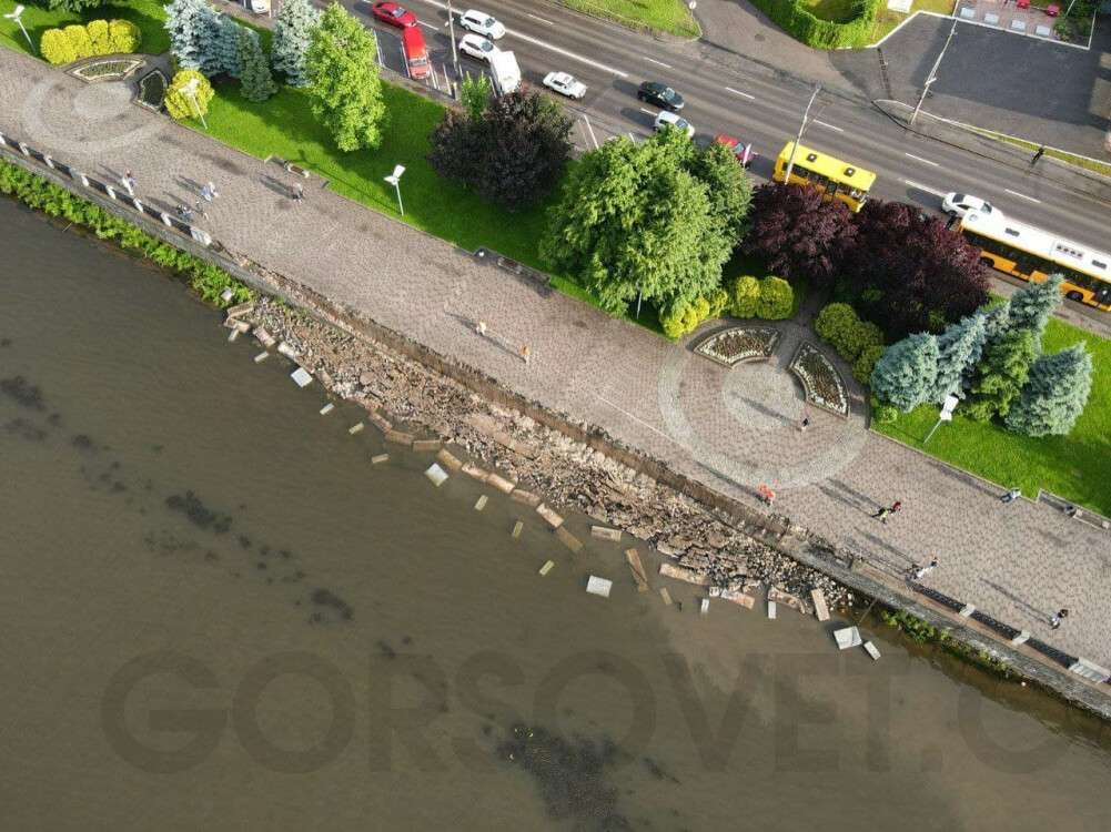 В Днепре предлагают не восстанавливать рухнувшую часть набережной, фото-1