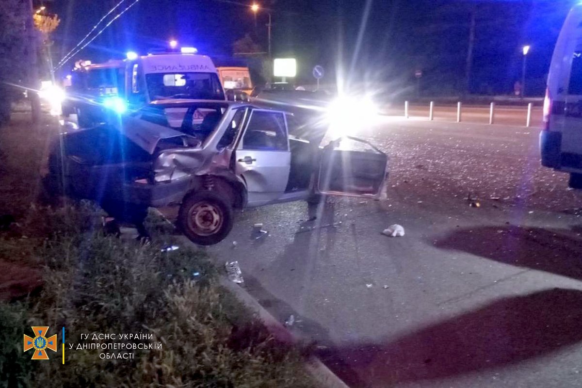 Машины всмятку и сбор средств на операции: в Днепре на Набережной Победы произошло две страшные аварии , фото-4