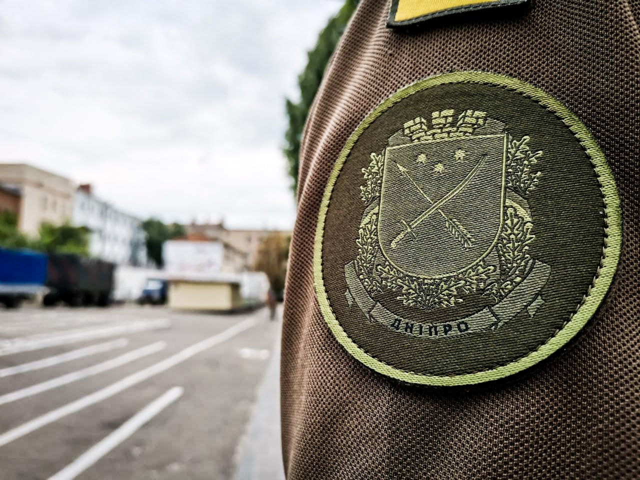 В Днепре Национальная гвардия Украины получила новые шевроны с гербом города, - ФОТО