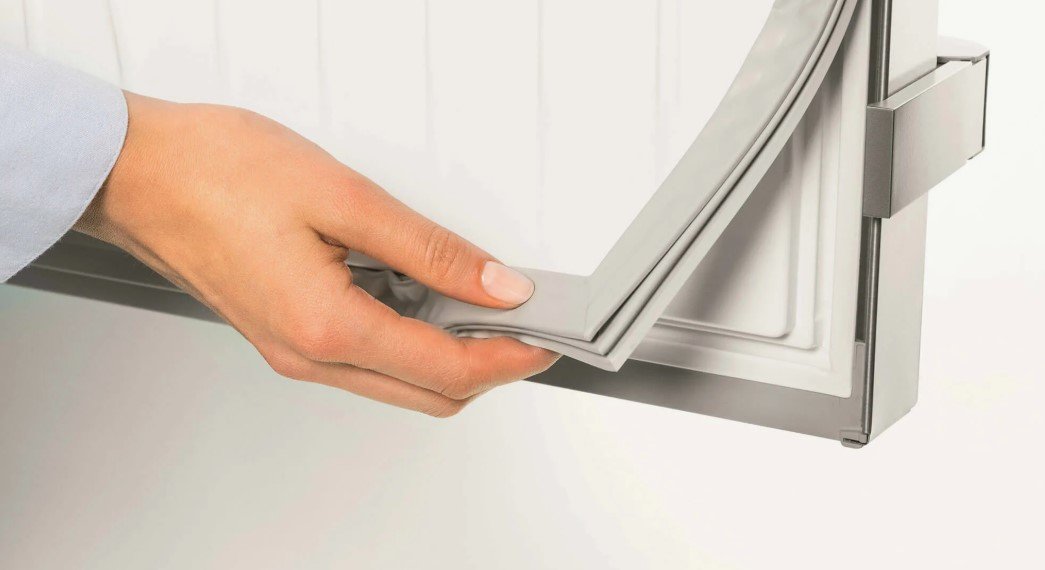 Заміна резинки холодильника