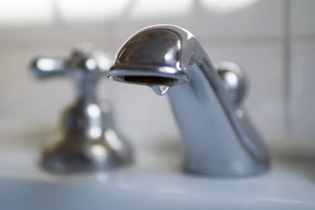 В центре Днепра из-за аварии отключили воду: адреса