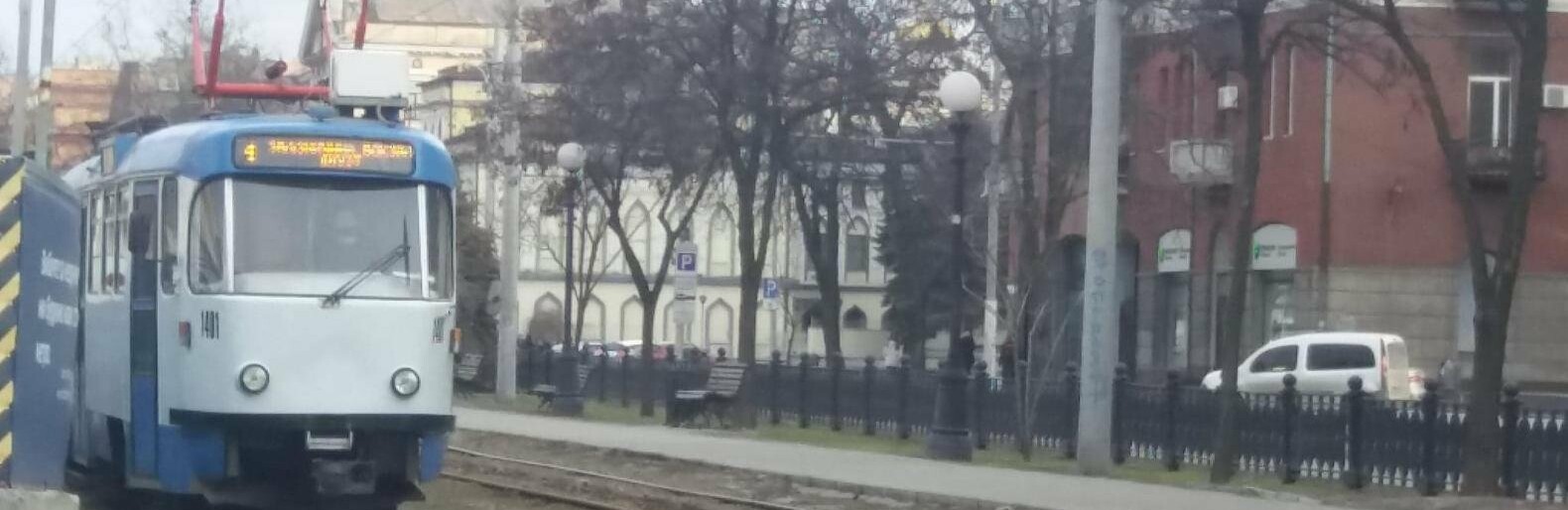 На центральном проспекте в городе Днепр отмена маршрутов и изменения в движении