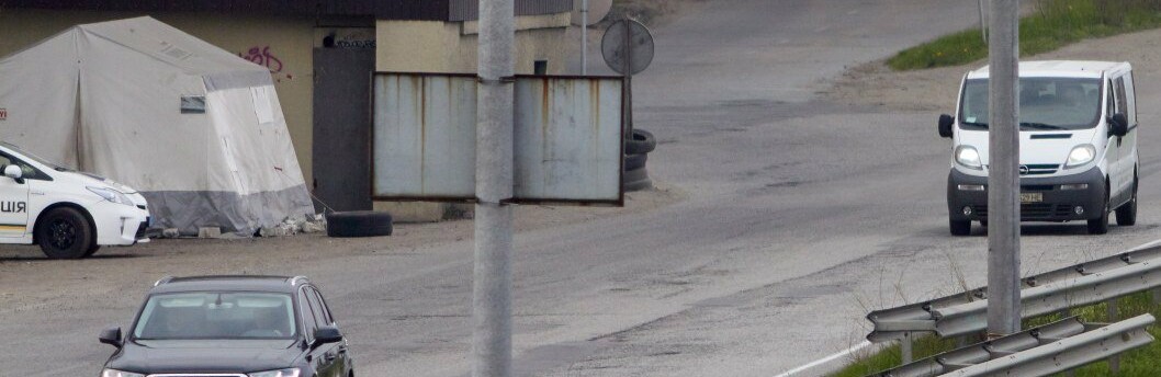 На въезде в Днепр убрали бетонный блокпост