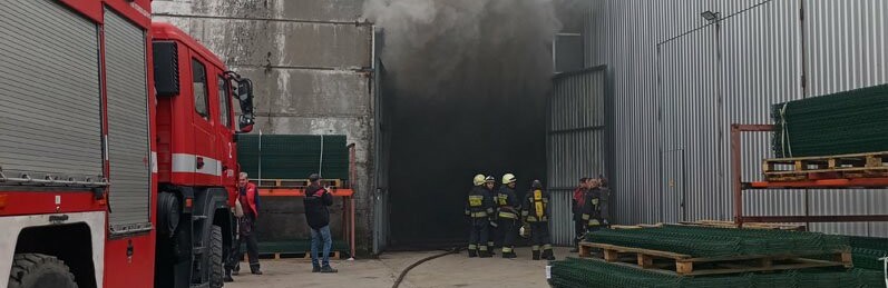 В Днепре произошел огромный пожар на производстве: подробности