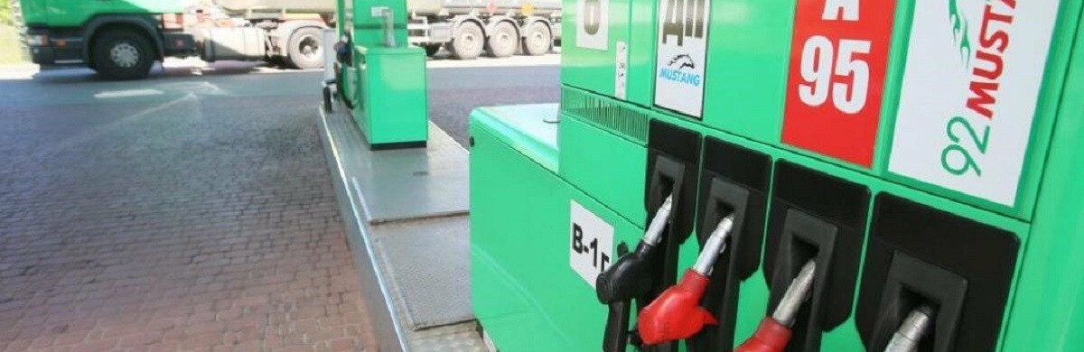 В Днепре заправки ОККО и WOG приостановили продажу премиального дизельного топлива и бензина