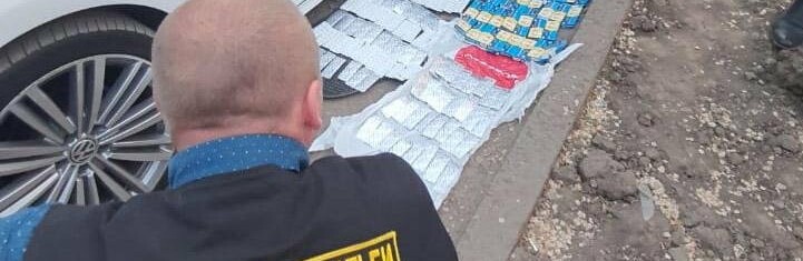 Под Днепром задержали банду наркоторговцев с огромной партией прекурсоров: подробности