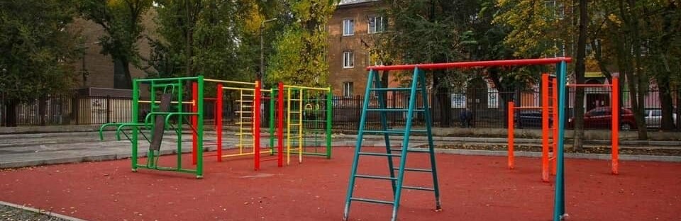 В Днепре вандалы уничтожают стадион за 7 миллионов: нардеп угрожает... В Днепре вандалы уничтожают стадион за 7 миллионов: нардеп угрожает "сломанными руками"