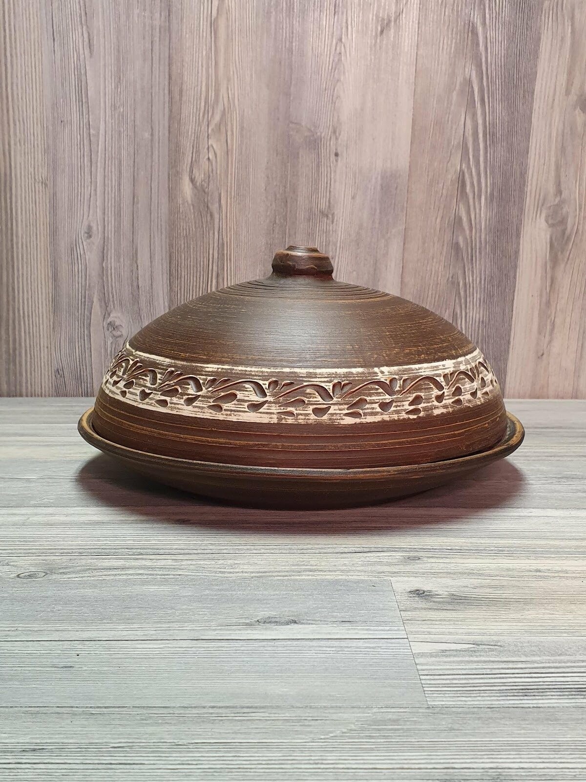 Купити глиняний посуд: https://dana.com.ua/hlynianaia-posuda/