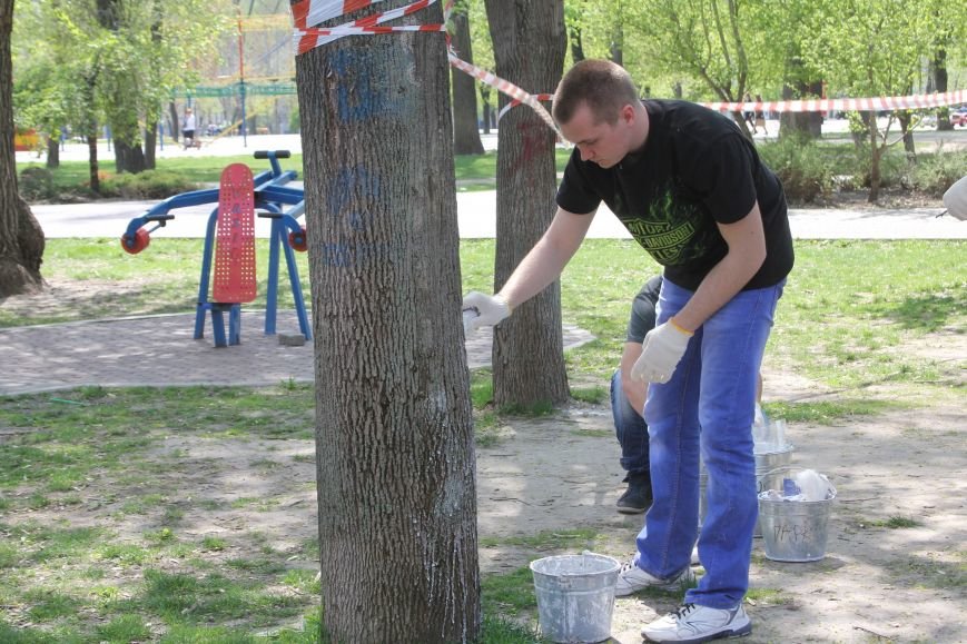 Днепропетровские активисты занялись ремонтом спортплощадок (ФОТО) (фото) - фото 1